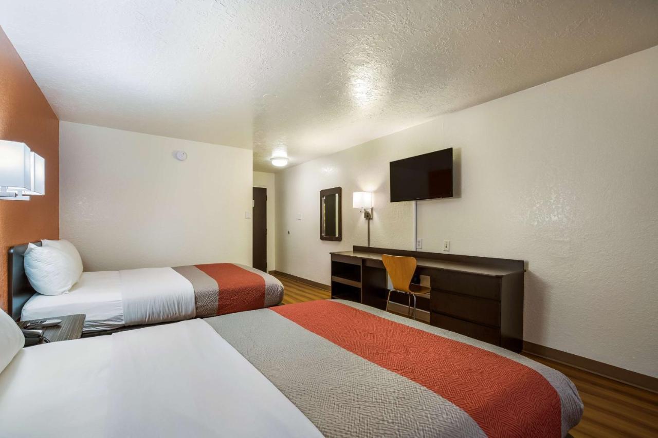 Motel 6 Houston North - ספרינג מראה חיצוני תמונה