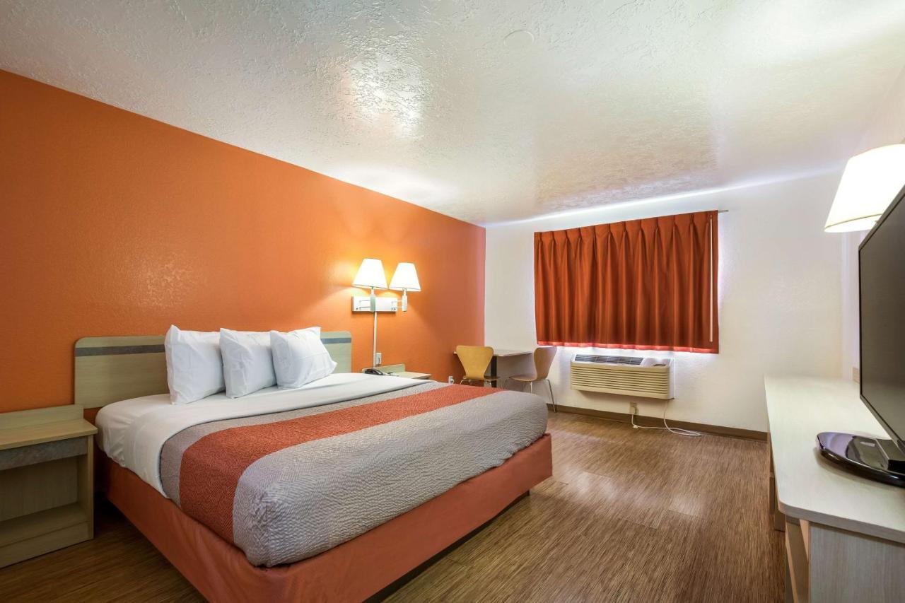 Motel 6 Houston North - ספרינג מראה חיצוני תמונה